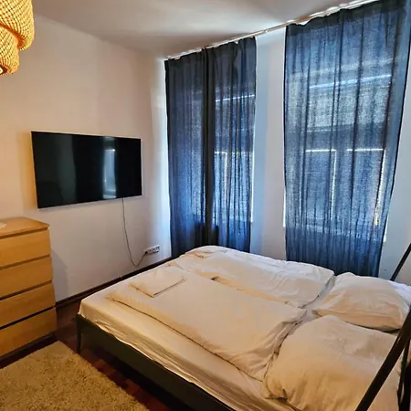 Zizkov Apartman *